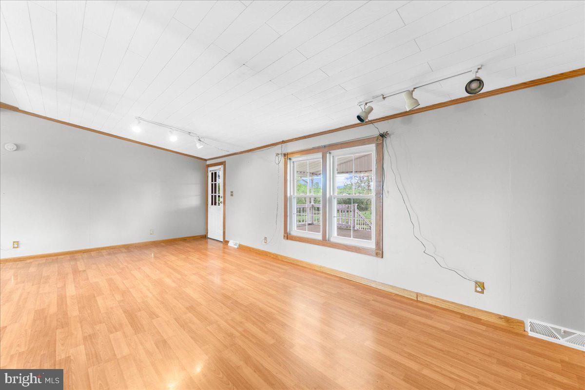 439 Bricker Road Bernville, PA 19506 - Photo 7 of 52