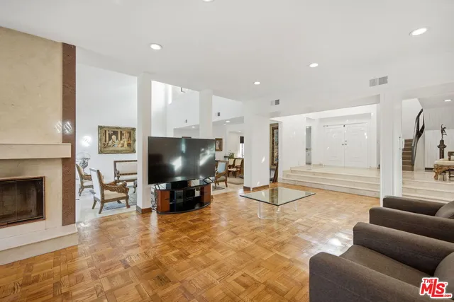 $27,500 | 2846 Royston Place, Beverly Hills, CA 90210