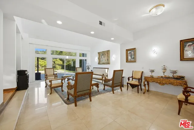 $27,500 | 2846 Royston Place, Beverly Hills, CA 90210