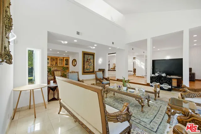 $27,500 | 2846 Royston Place, Beverly Hills, CA 90210