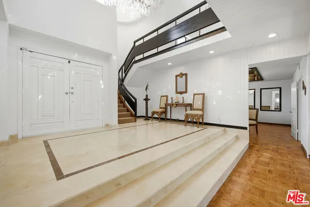 $27,500 | 2846 Royston Place, Beverly Hills, CA 90210