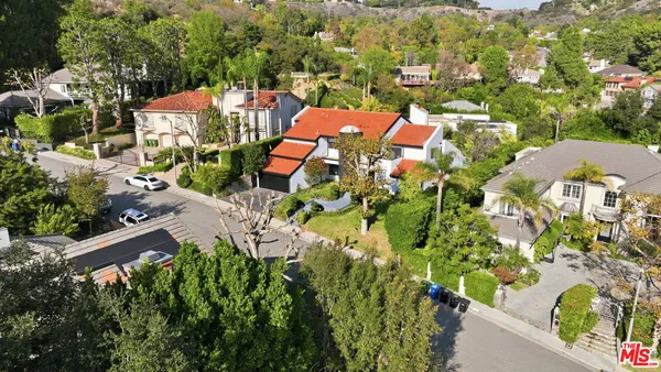 $27,500 | 2846 Royston Place, Beverly Hills, CA 90210