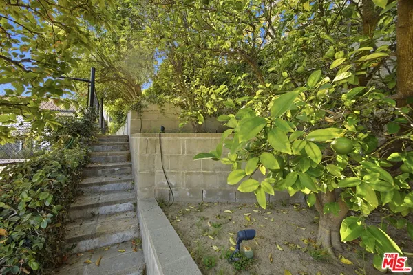 $27,500 | 2846 Royston Place, Beverly Hills, CA 90210