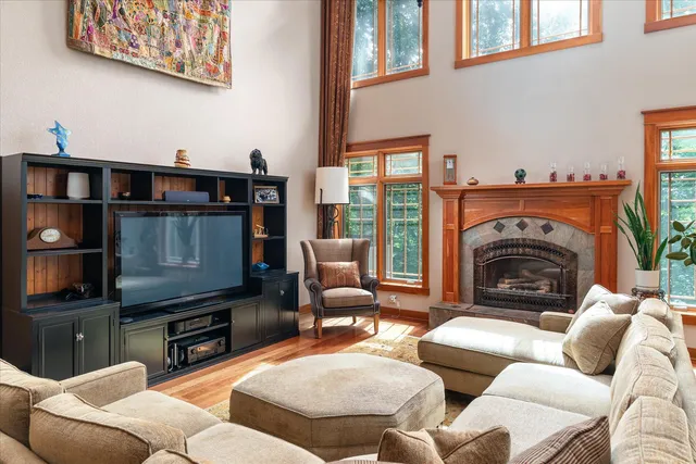 $1,825,000 | 3031 Wild Rose Lane, Onalaska, WI 54650