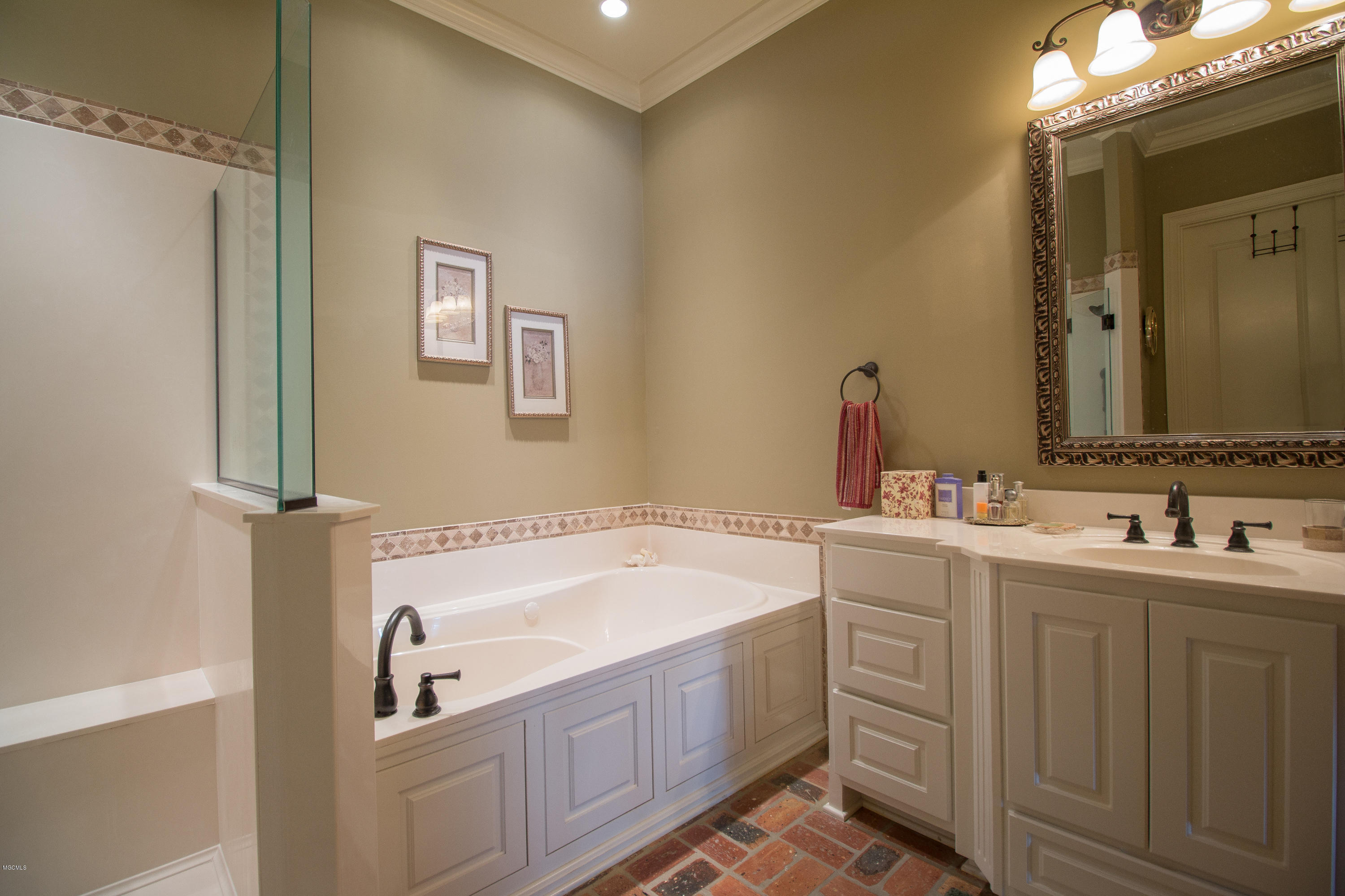 15093 South Swan Road Gulfport, MS 39503 - Photo 15 of 33 15053 S Swan Rd-3