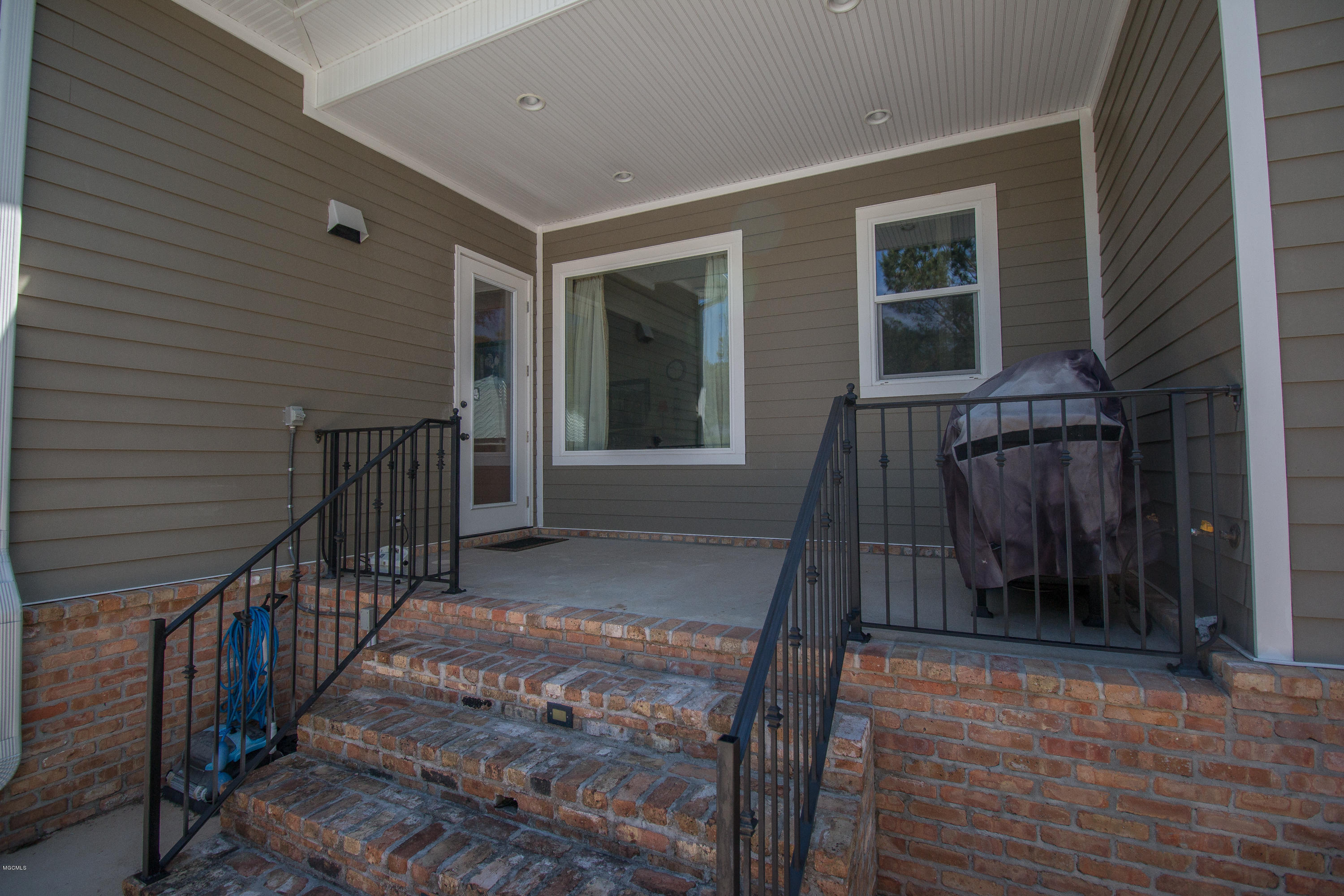 15093 South Swan Road Gulfport, MS 39503 - Photo 22 of 33 15053 S Swan Rd-21