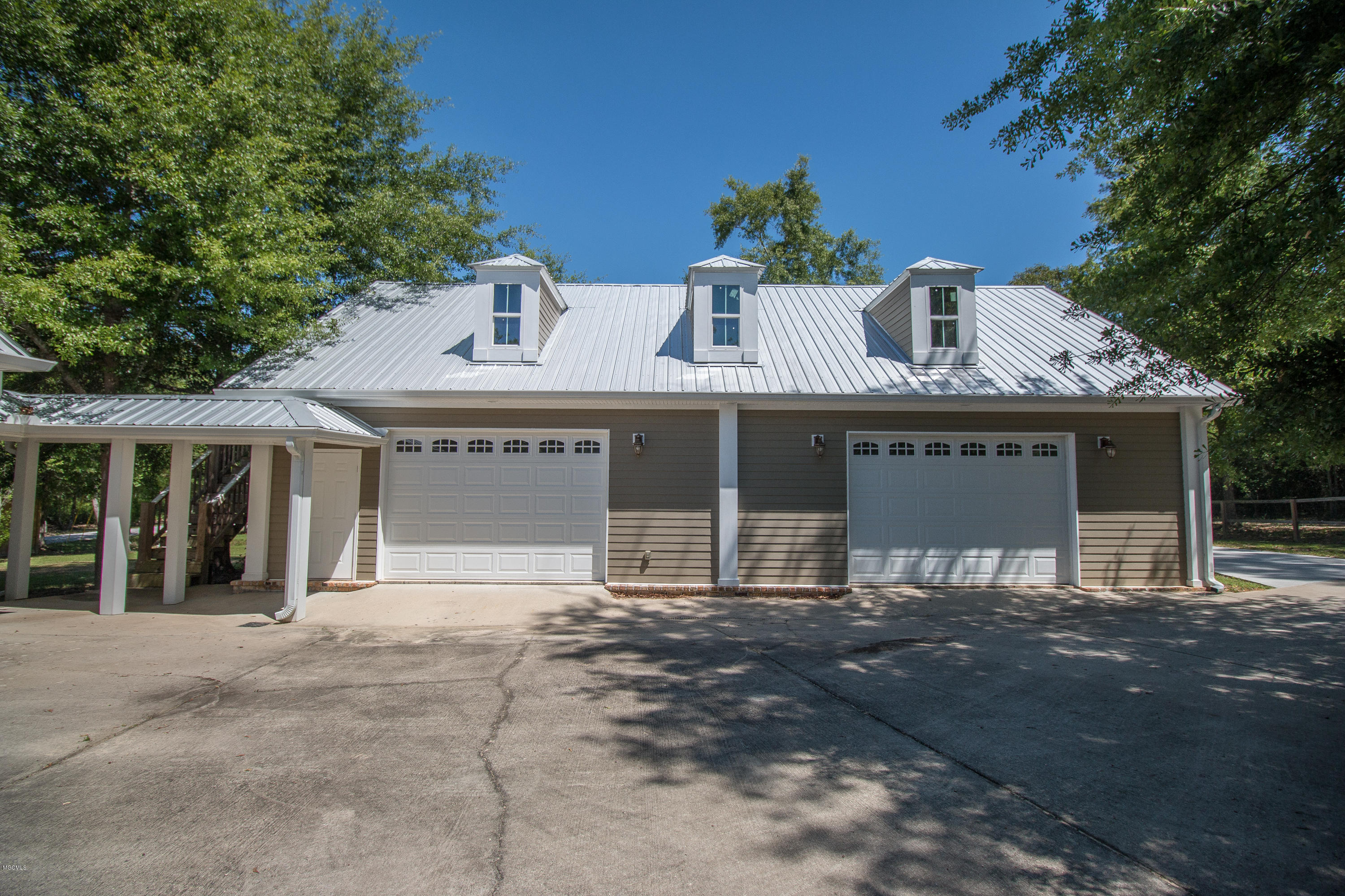 15093 South Swan Road Gulfport, MS 39503 - Photo 26 of 33 15053 S Swan Rd-23