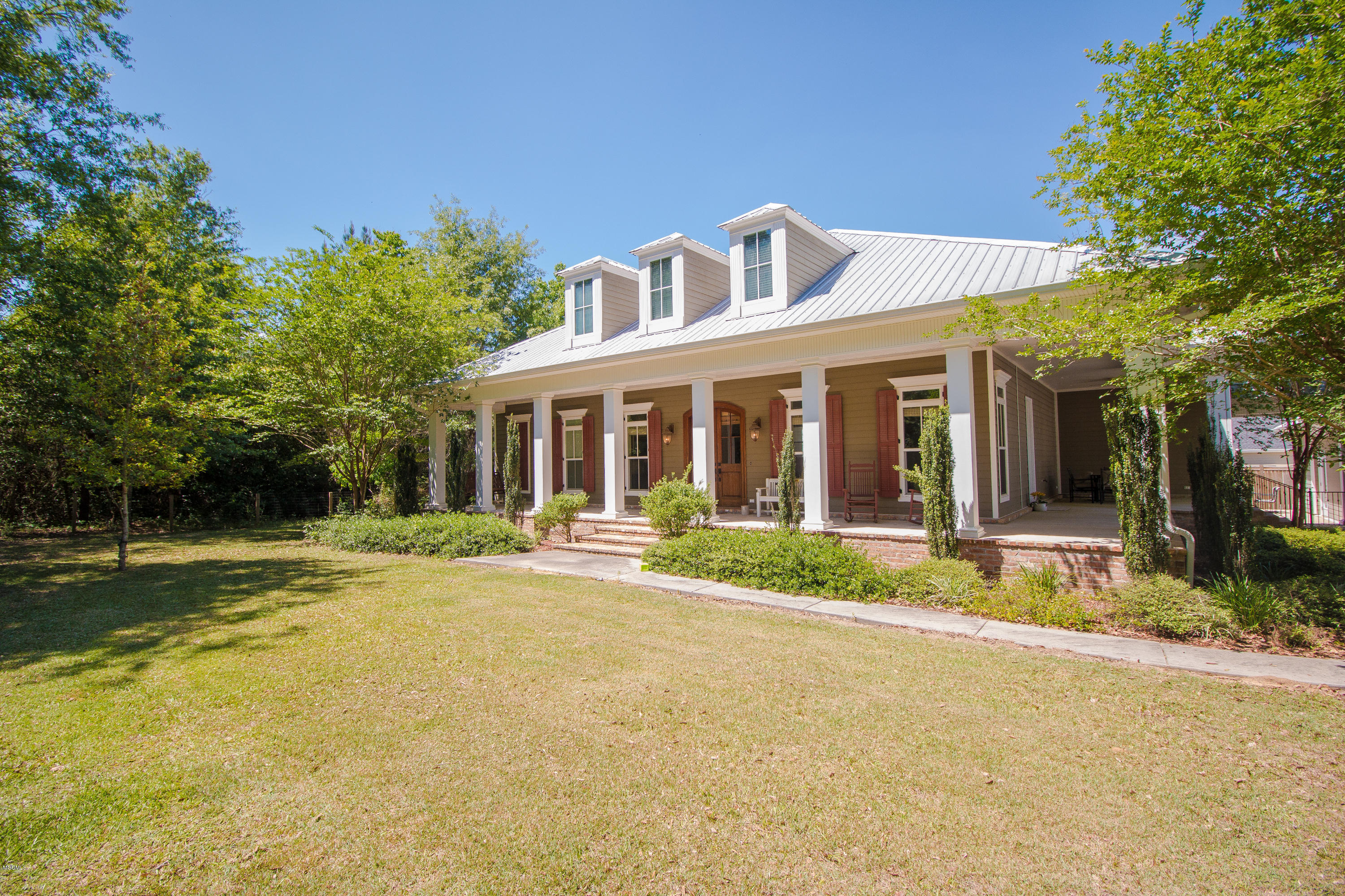 15093 South Swan Road Gulfport, MS 39503 - Photo 3 of 33 15053 S Swan Road-35