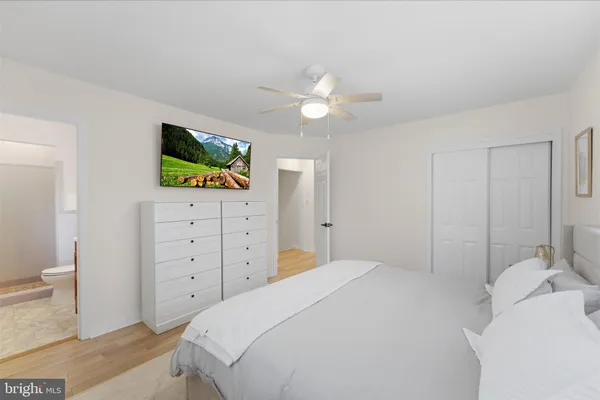 $819,000 | 3804 Richardson Place, Fairfax, VA 22030