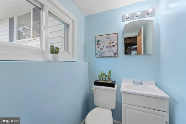 $819,000 | 3804 Richardson Place, Fairfax, VA 22030