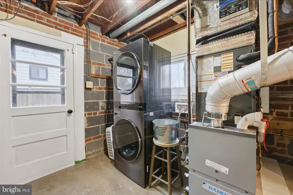 $819,000 | 3804 Richardson Place, Fairfax, VA 22030