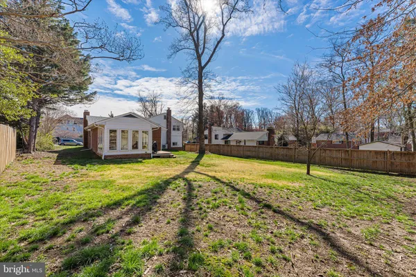 $819,000 | 3804 Richardson Place, Fairfax, VA 22030