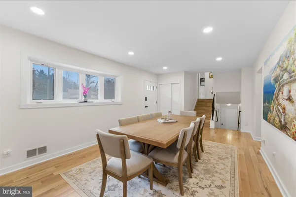 $819,000 | 3804 Richardson Place, Fairfax, VA 22030