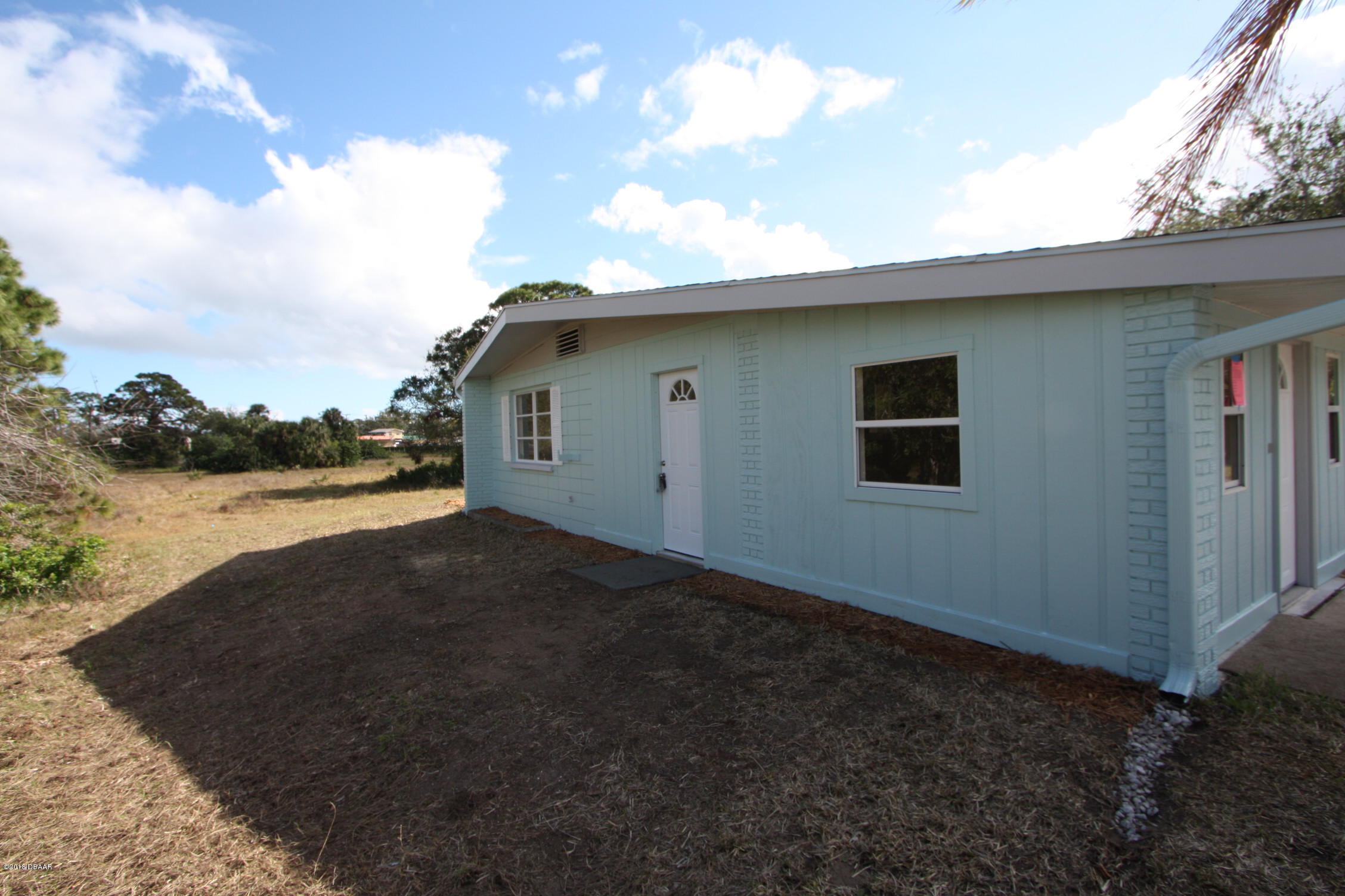 200 Azalea Drive Edgewater, FL 32141 - Photo 3 of 16 IMG_3983