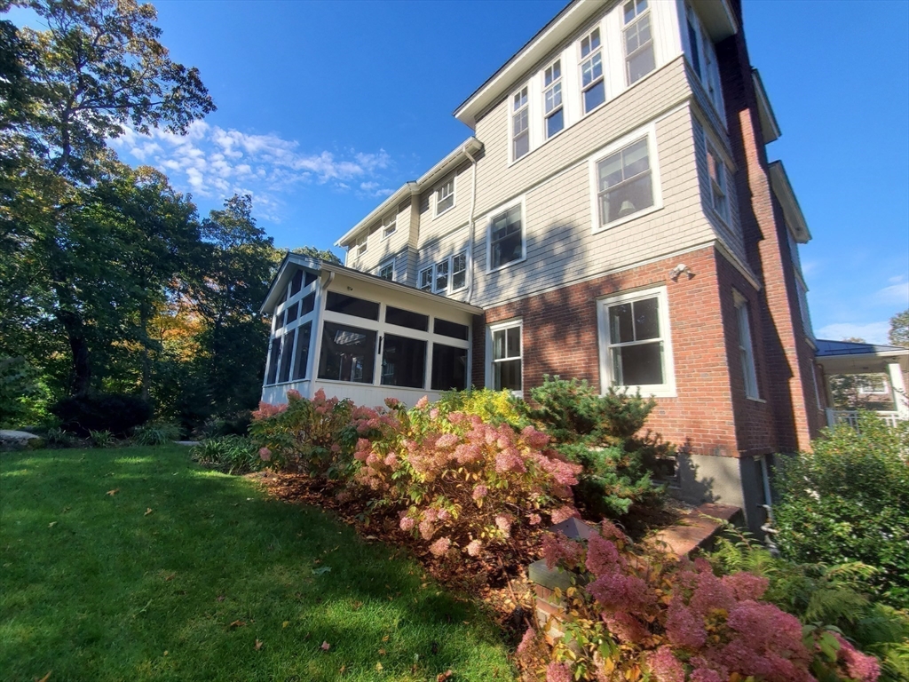 34 Pilgrim Road Newton, MA 02468 - Photo 24 of 29 Gallery Image 24