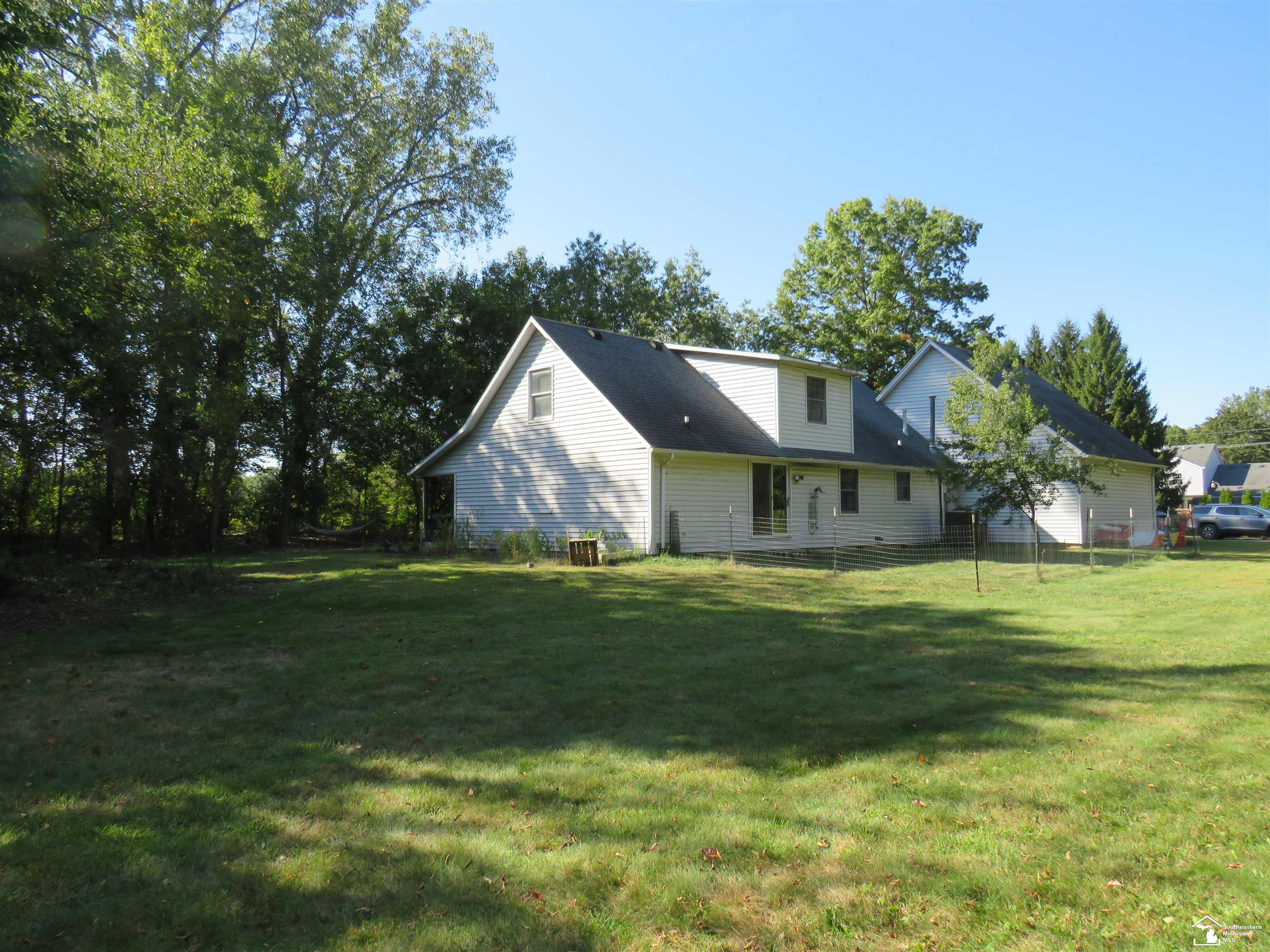 5825 Bacon Road Petersburg, MI 49270 - Photo 11 of 45 50155776-1f04b1d0-2e35-4556-98c6-0dbb21779064.JPG