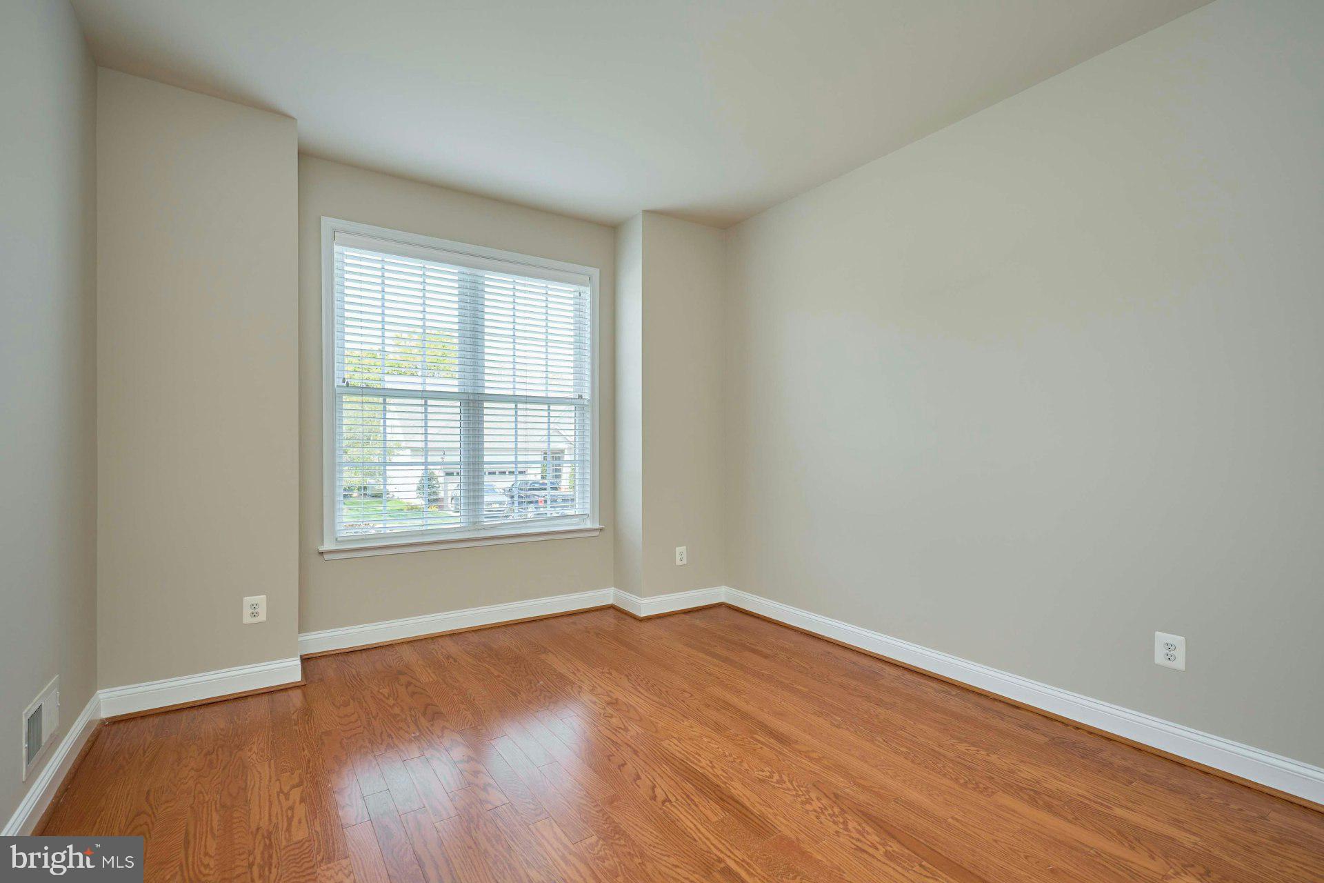 6907 Broadleaf Terrace Gainesville, VA 20155 - Photo 31 of 54 Second Bedroom on Main Level