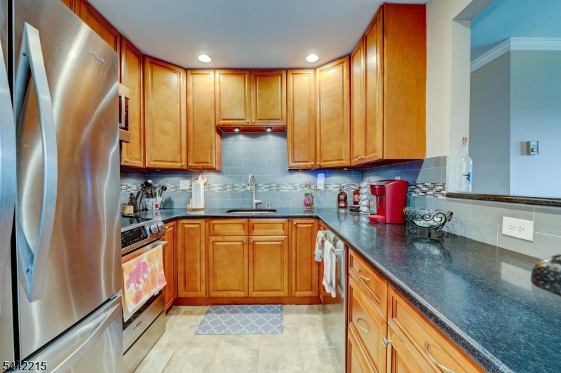 314 Federal Hill Road Pompton Lakes, NJ 07442 - Photo 14 of 29