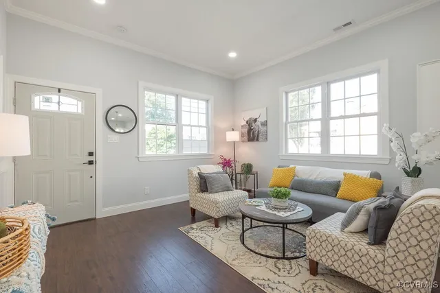 $340,000 | 208 Piedmont Avenue, Colonial Heights, VA 23834