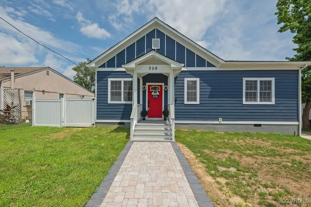 $340,000 | 208 Piedmont Avenue, Colonial Heights, VA 23834