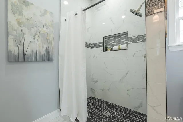 $340,000 | 208 Piedmont Avenue, Colonial Heights, VA 23834