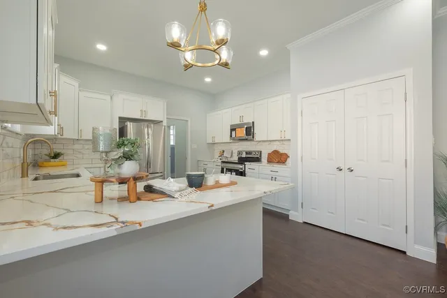 $340,000 | 208 Piedmont Avenue, Colonial Heights, VA 23834