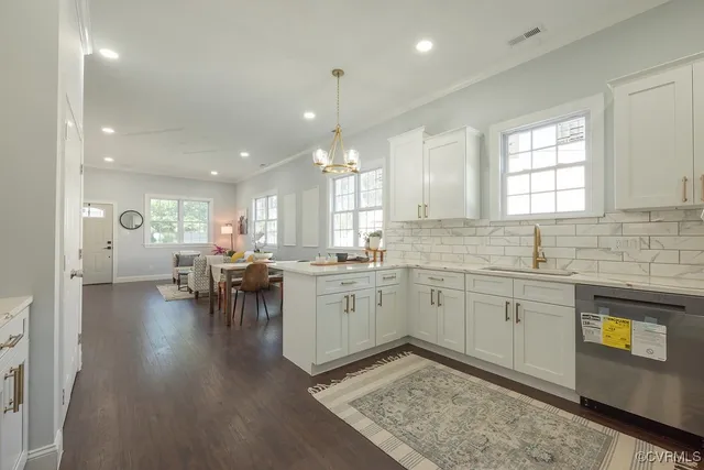 $340,000 | 208 Piedmont Avenue, Colonial Heights, VA 23834