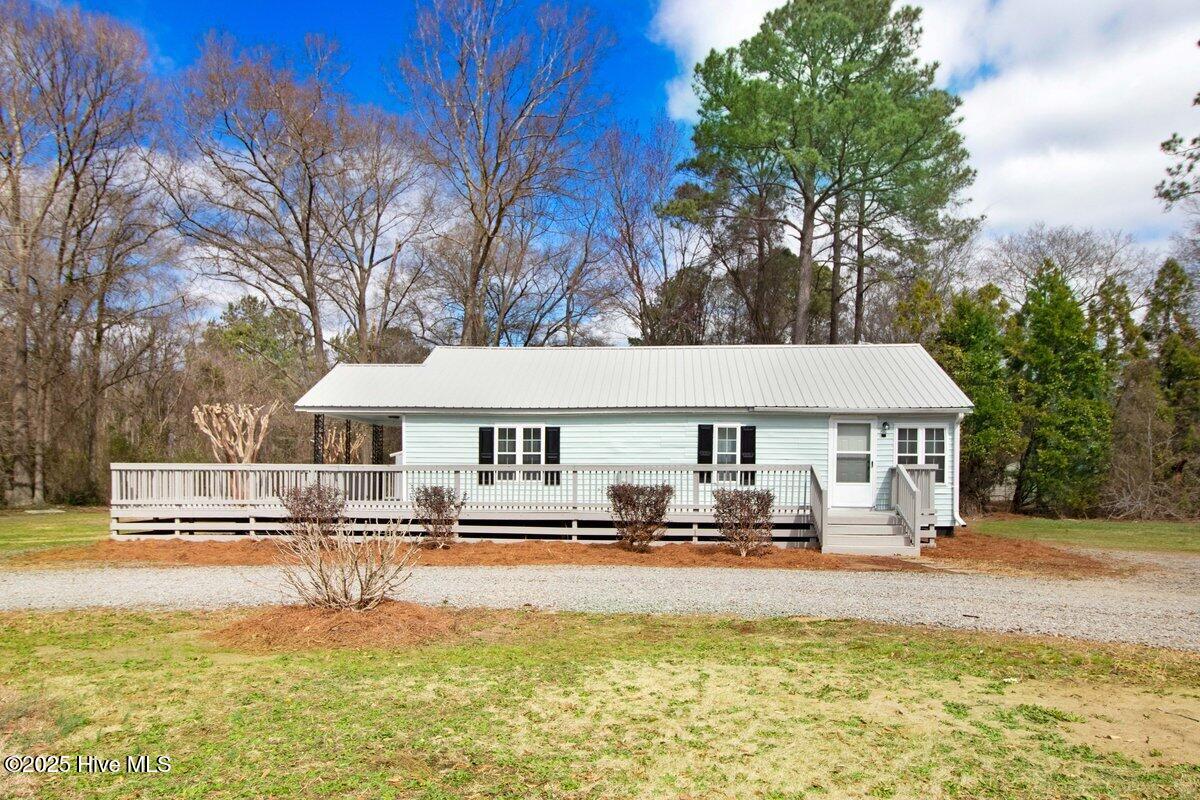 122 Williamson Farm Road Dudley, NC 28333 - Photo 1 of 27 122 Williamson Farm Rd-5