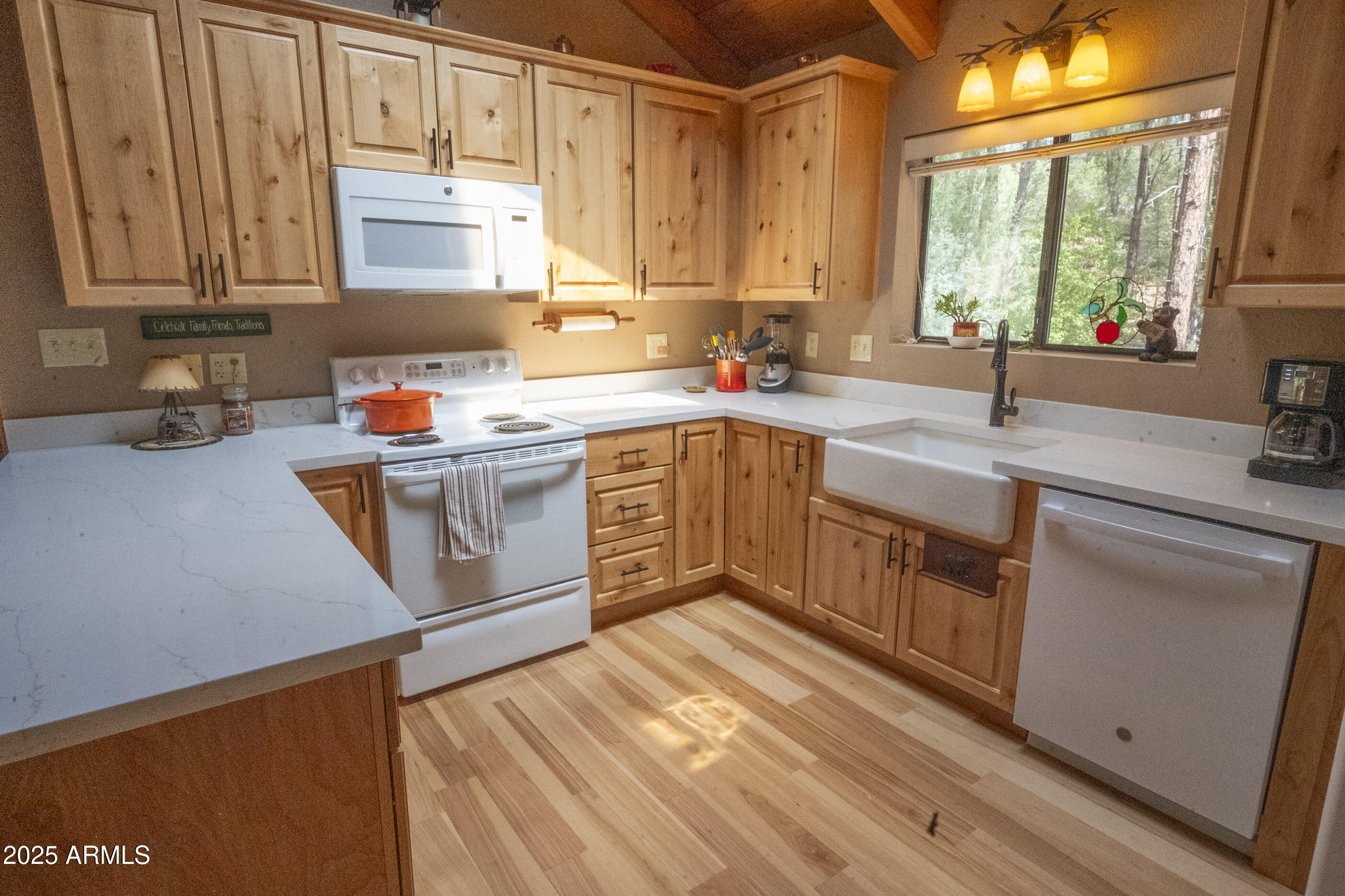 3570 Pine View Drive Pine, AZ 85544 - Photo 5 of 39 Hayes-59