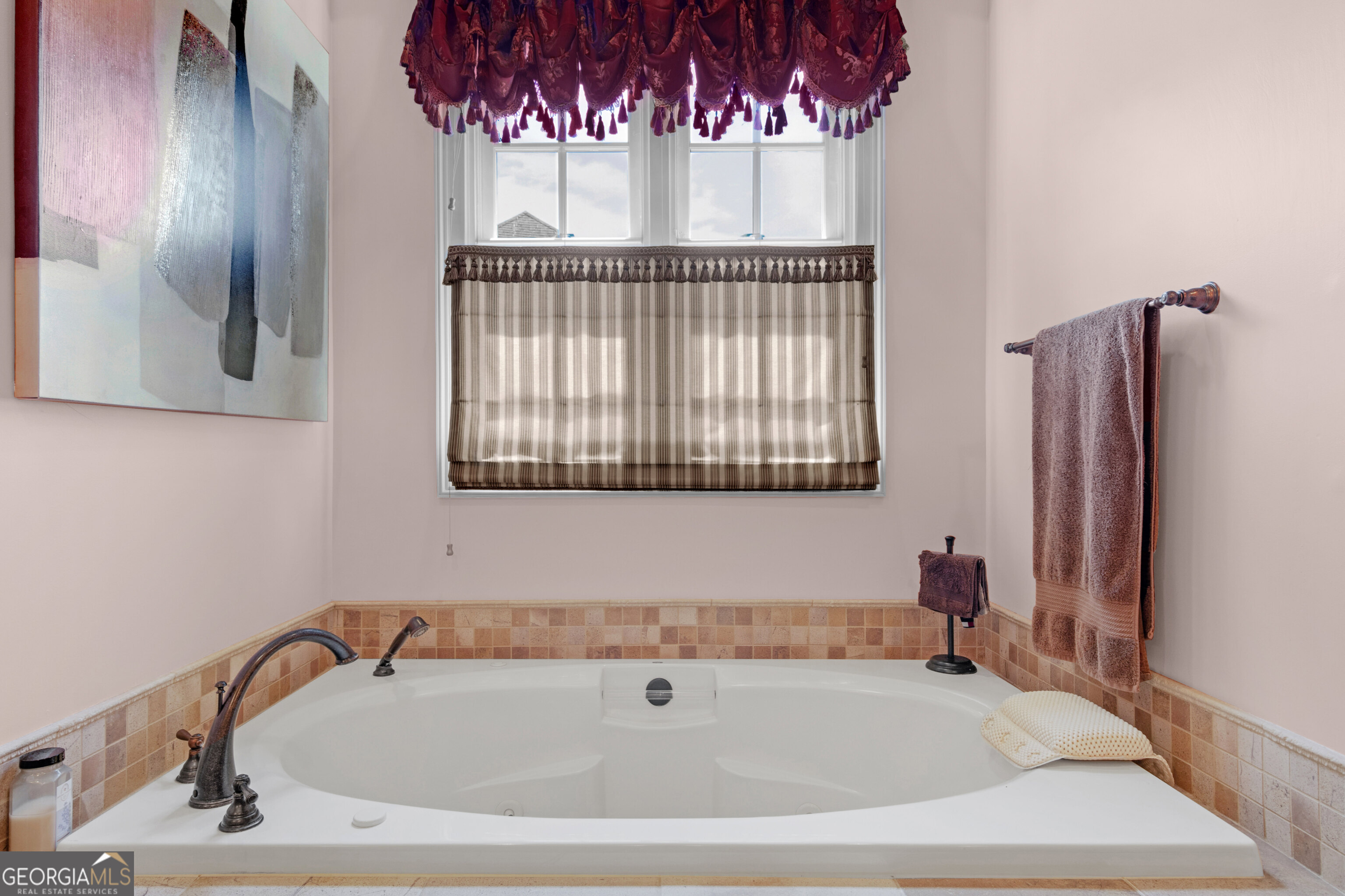 312 Spanton Crescent Pooler, GA 31322 - Photo 28 of 62 a bathroom with a bathtub and a shower