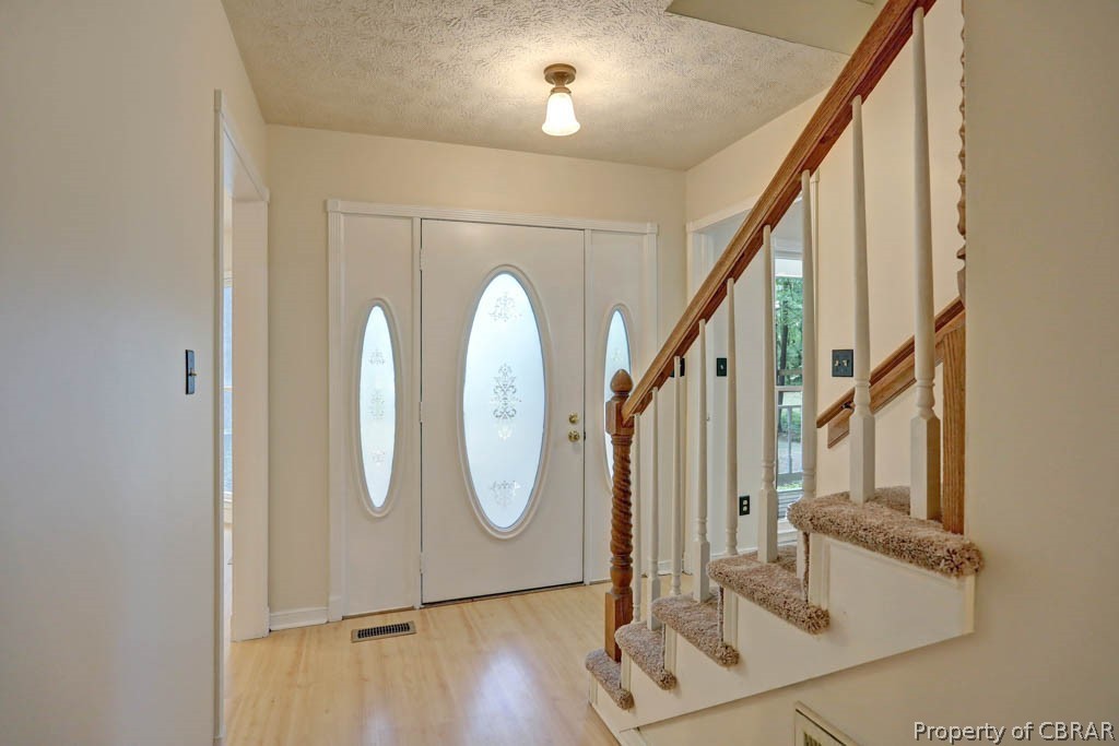 7025 Mumford Cove Road Hayes, VA 23072 - Photo 5 of 43