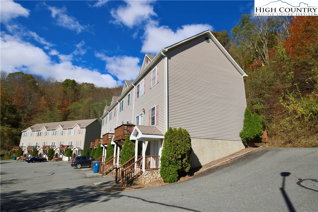 259 Ridge View Drive, Unit D Boone, NC 28607 - Photo 3 of 16 Gallery Image 3