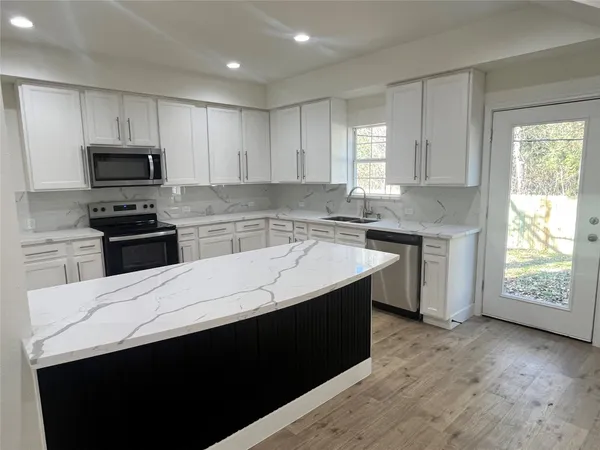 $387,777 | 10811 River Oaks Drive, Conroe, TX 77385