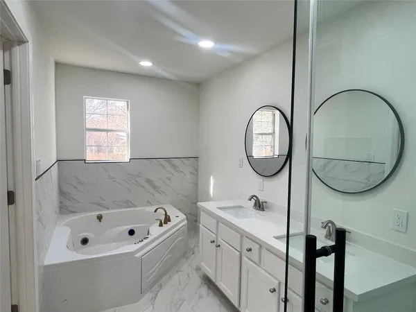 $387,777 | 10811 River Oaks Drive, Conroe, TX 77385