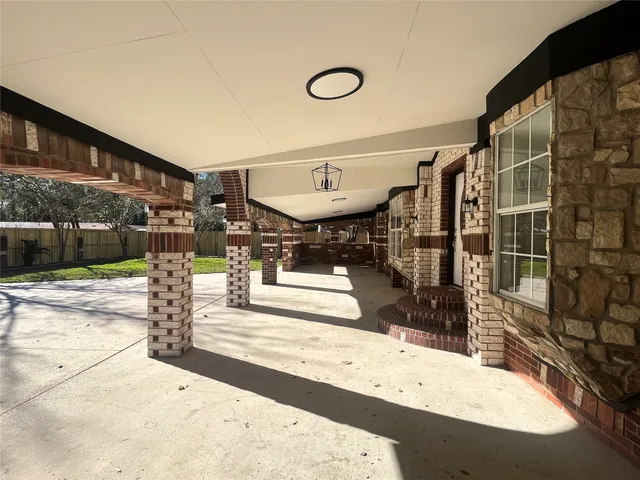 $397,777 | 10811 River Oaks Drive, Conroe, TX 77385