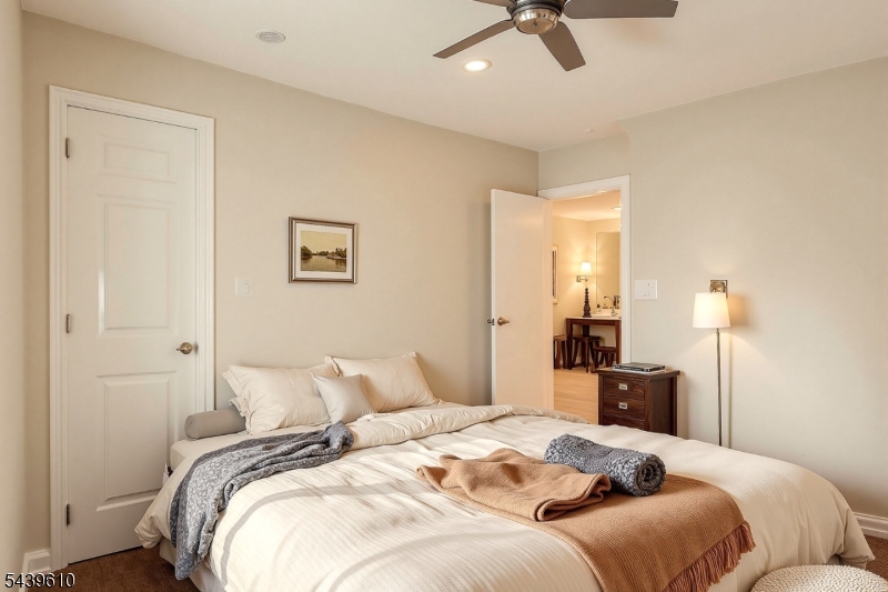 93 Fox Road Edison, NJ 08817 - Photo 15 of 27