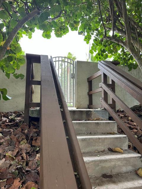 226 Seabreeze Circle Jupiter, FL 33477 - Photo 15 of 22 a view of entryway