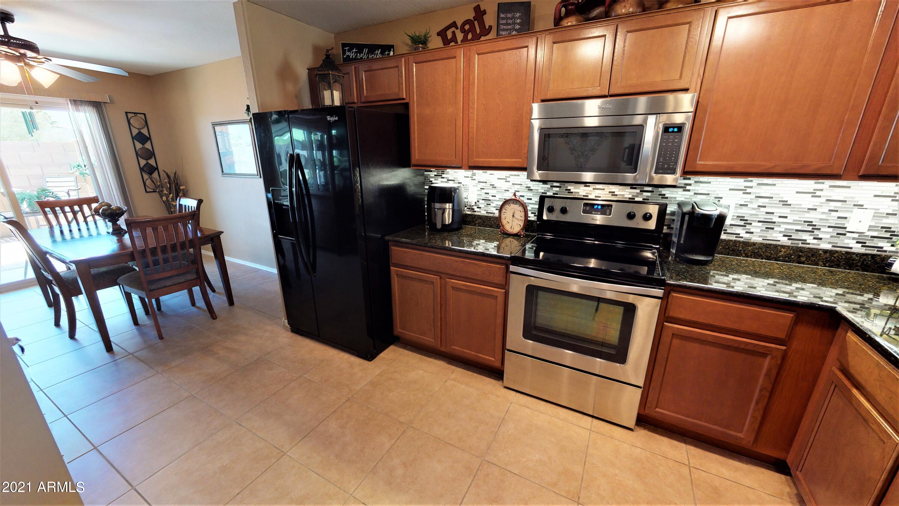 2560 South Powell Road Apache Junction, AZ 85119 - Photo 8 of 18 07