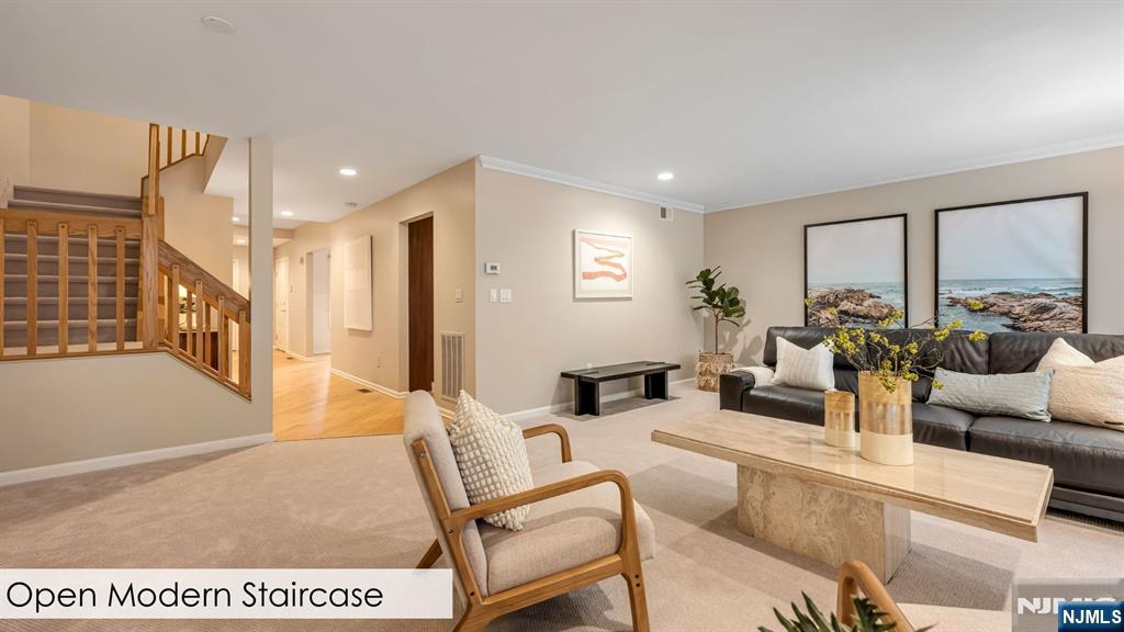 183 Van Winkle Lane Mahwah, NJ 07430 - Photo 15 of 38