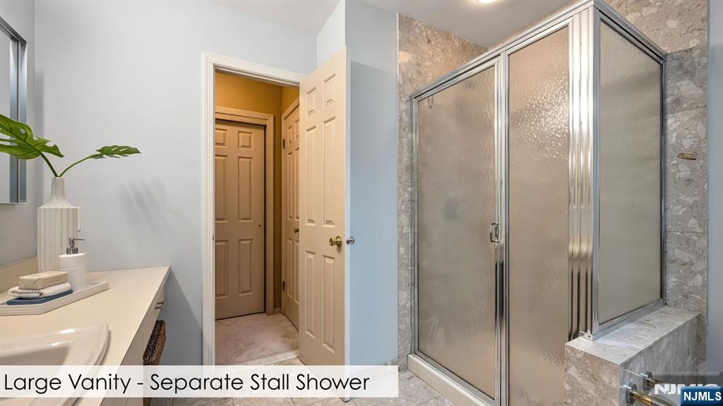 183 Van Winkle Lane Mahwah, NJ 07430 - Photo 18 of 38