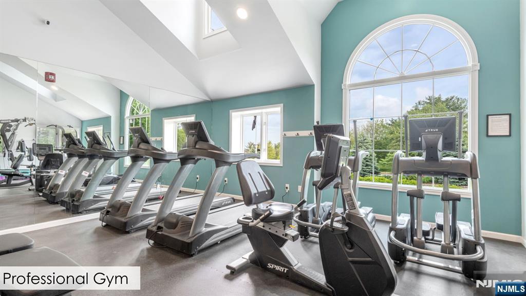 183 Van Winkle Lane Mahwah, NJ 07430 - Photo 32 of 38