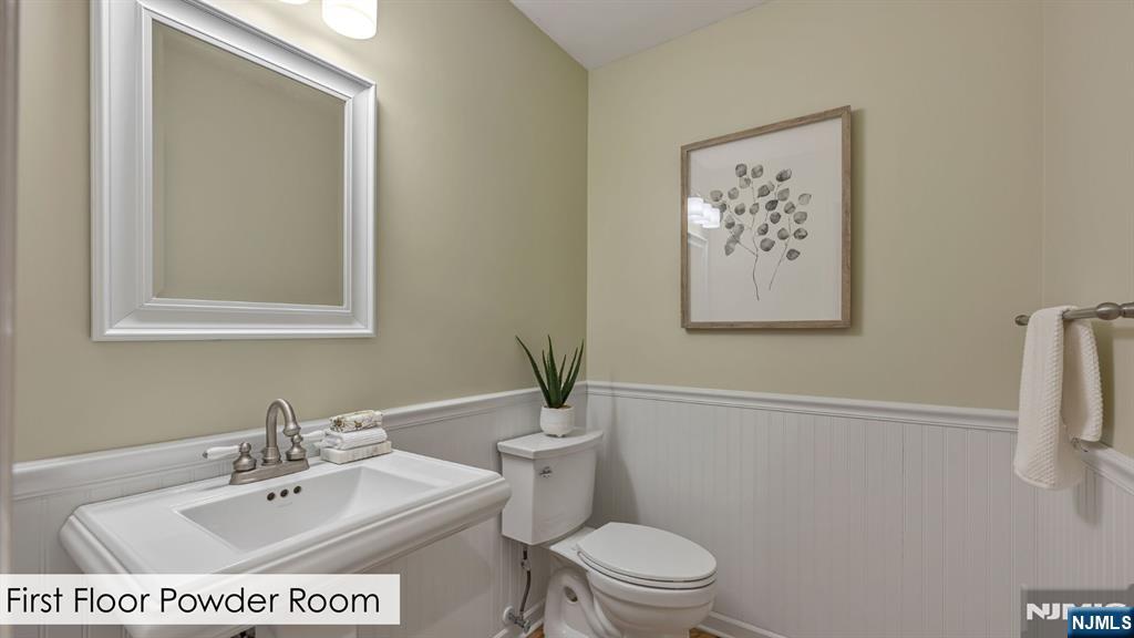 183 Van Winkle Lane Mahwah, NJ 07430 - Photo 7 of 38