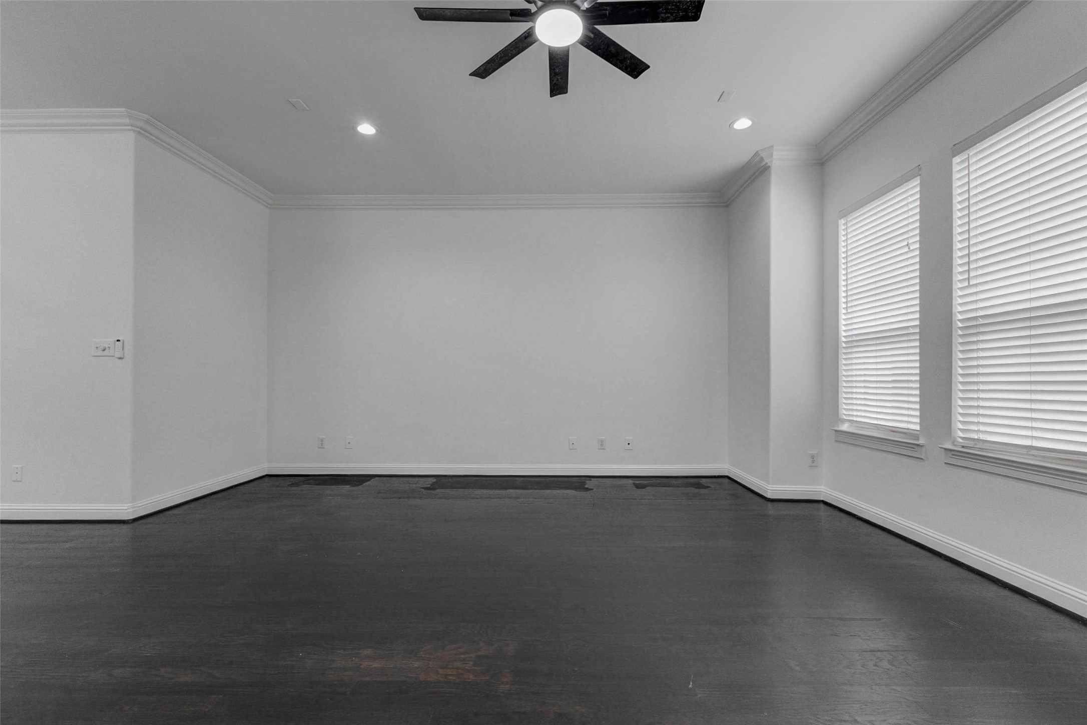 19 Versante Court Houston, TX 77070 - Photo 16 of 40 Perfect place for movie night or game night!