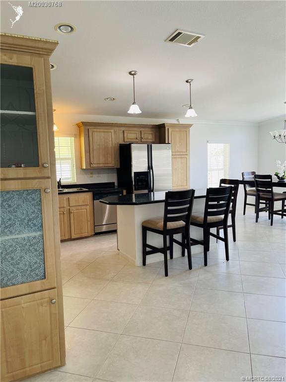 7009 Southeast Ridgeway Terrace Hobe Sound, FL 33455 - Photo 8 of 19 Gallery Image 8