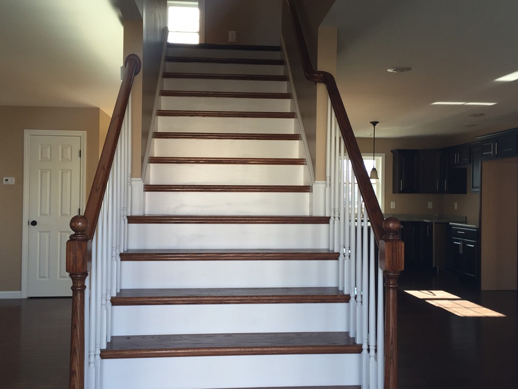 385 Ludlow Street Fall River, MA 02721 - Photo 2 of 9 Gallery Image 2