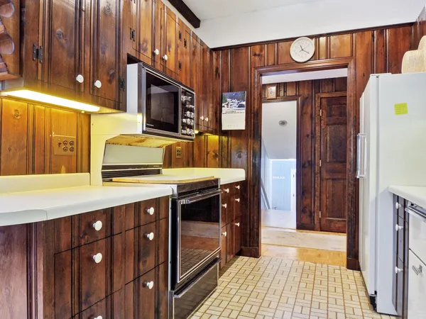 $850,000 | 16 Davis Point Road, Wayne, ME 04284