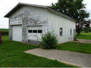 99 Scott Street Rochester, IN 46975 - Photo 2 of 2