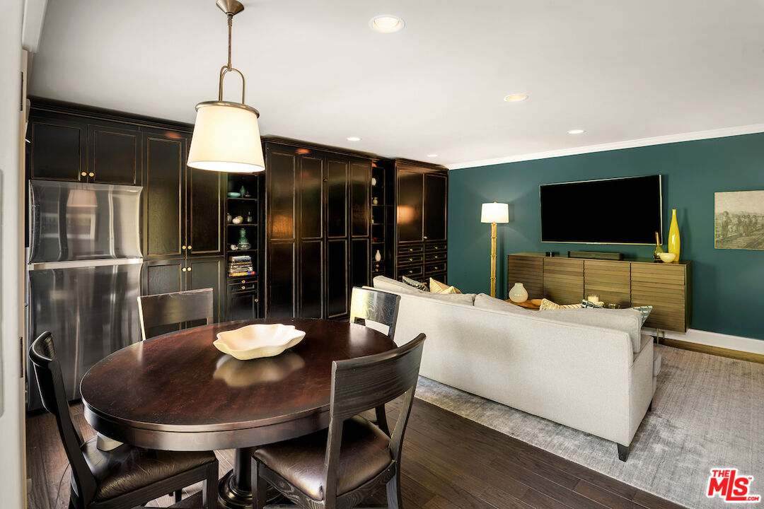 945 South Muirfield Road Los Angeles, CA 90019 - Photo 40 of 47