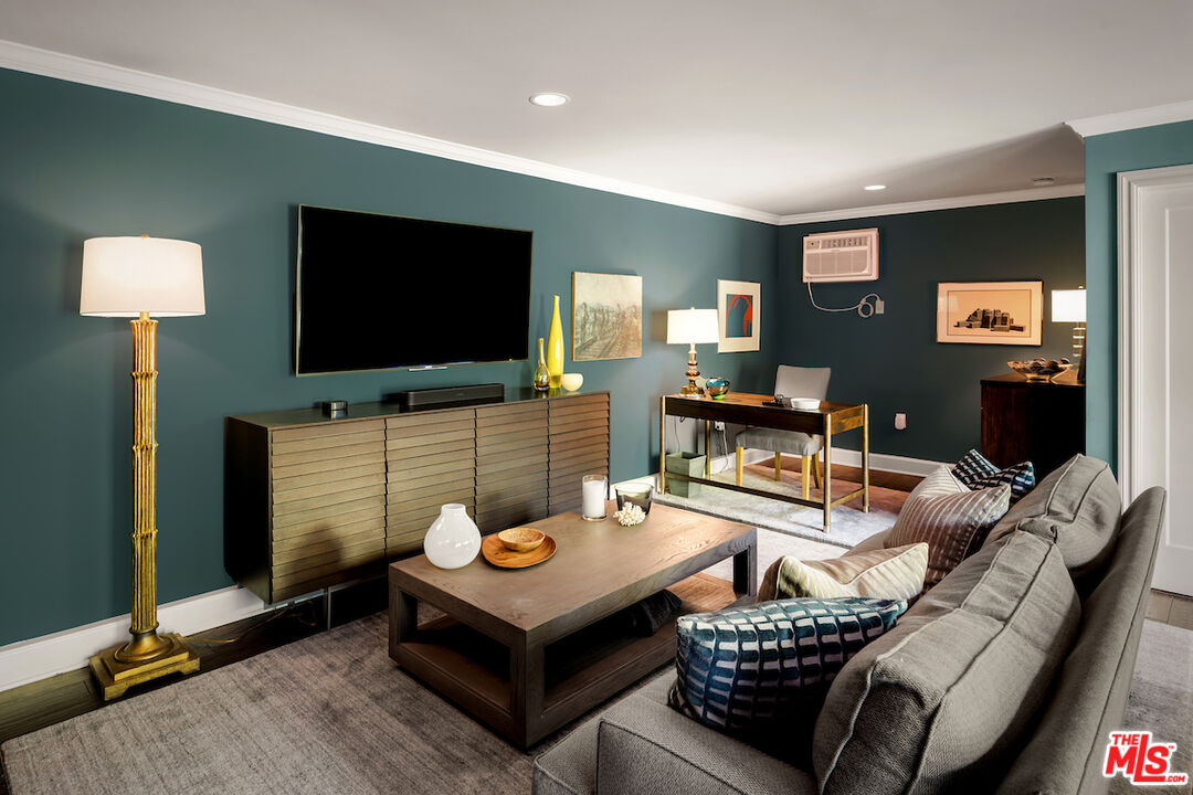 945 South Muirfield Road Los Angeles, CA 90019 - Photo 41 of 47