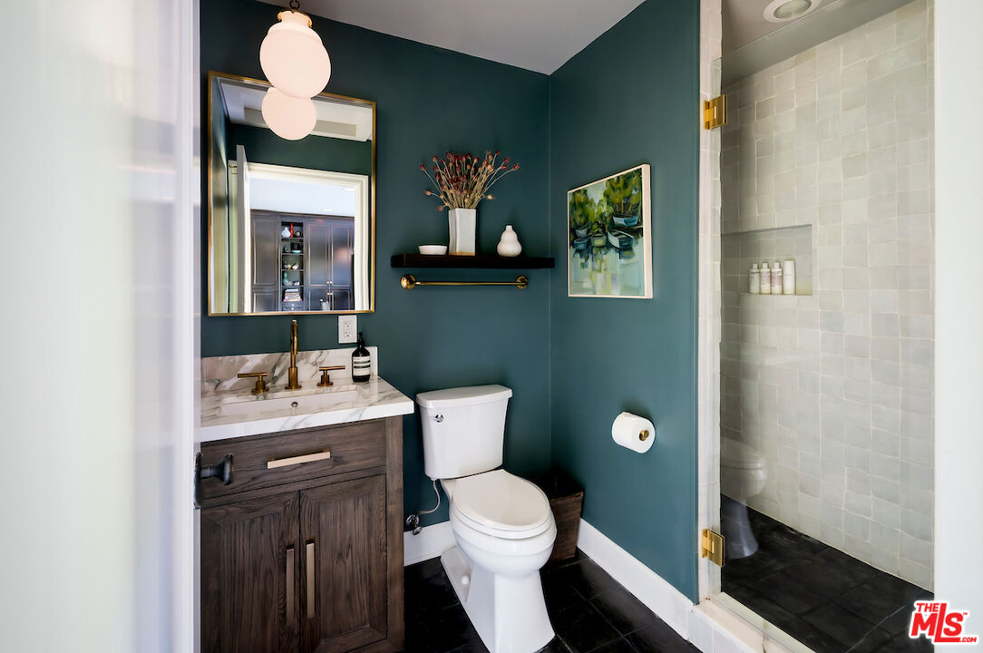 945 South Muirfield Road Los Angeles, CA 90019 - Photo 44 of 47